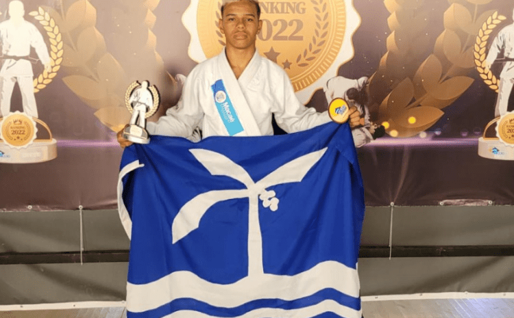  Macaé recebe mais dois prêmios de campeão no Jiu-Jitsu