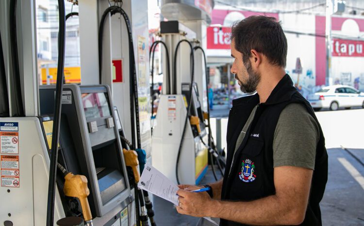  Procon Macaé fiscaliza preço do diesel em postos de combustível