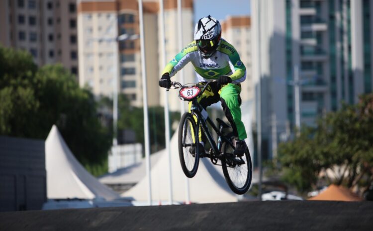 Atleta do BMX Race é vice-campeão sul-americano e latino americano