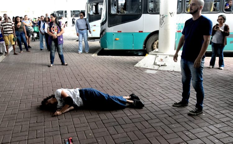  Agosto Lilás: Terminal Central é palco de encenação sobre violência contra a mulher