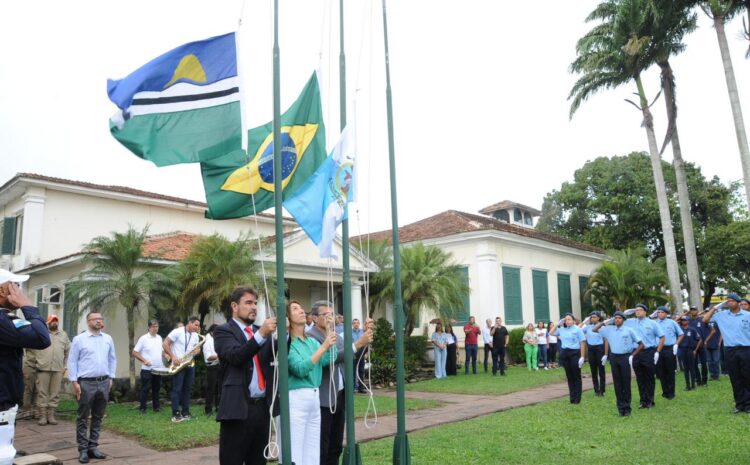  Quissamã comemora Dia da Independência com hasteamento da bandeira e desfile cívico