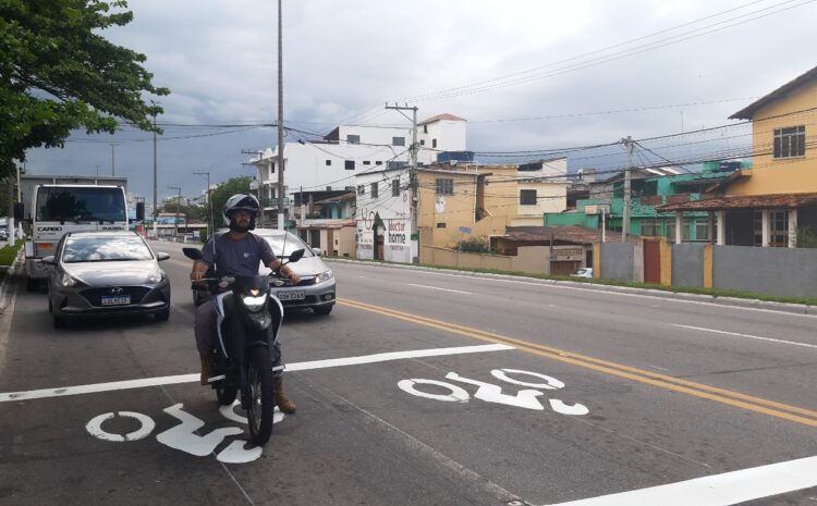 Macaé implanta sinalização de área de espera para motocicletas