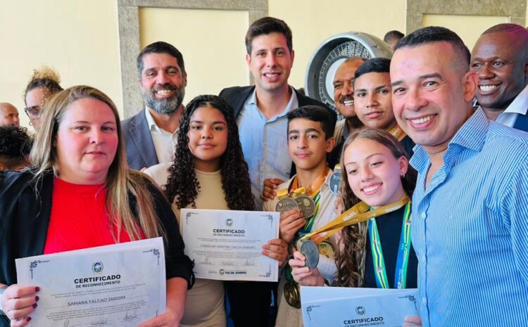  Atletas campeões de Macaé participam de cerimônia de homenagem no Palácio Guanabara