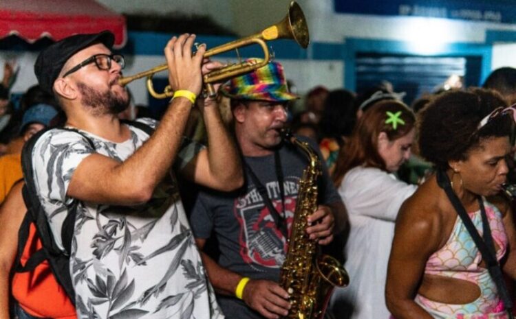  Carnaval em Cabo Frio: Diversão garantida com shows e blocos de rua