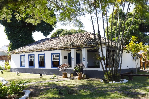 Outro espaço ofertado para aulas de Artes Visuais e Plásticas e Artesanato é a Casa de Cultura Bento Costa Júnior, também no Centro -Foto Divulgação