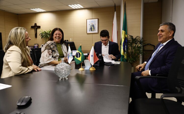 Reunião no Ministério das Cidades