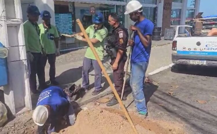 Polícia Militar flagra ligação clandestina de água em condomínio na orla de Cavaleiros, em Macaé