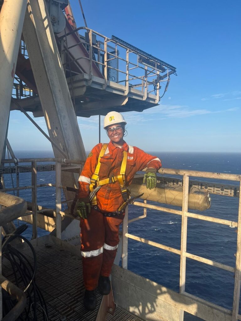 Trainees embarcados em navio-sonda