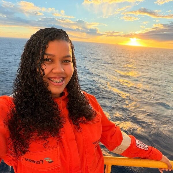 Trainees embarcados em navio-sonda