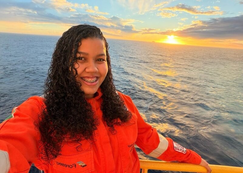 Trainees embarcados em navio-sonda